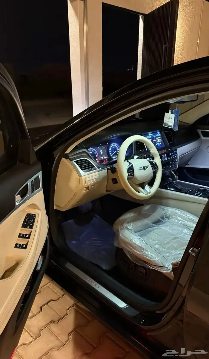 جنسس رويال V6 اللون اسود 15