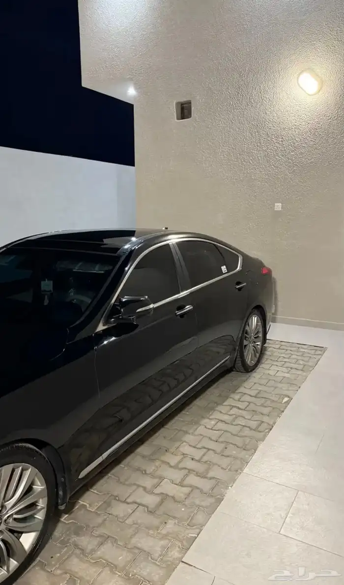 جنسس رويال V6 اللون اسود 2