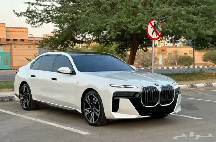 BMW 735i 2026 M kit 0
