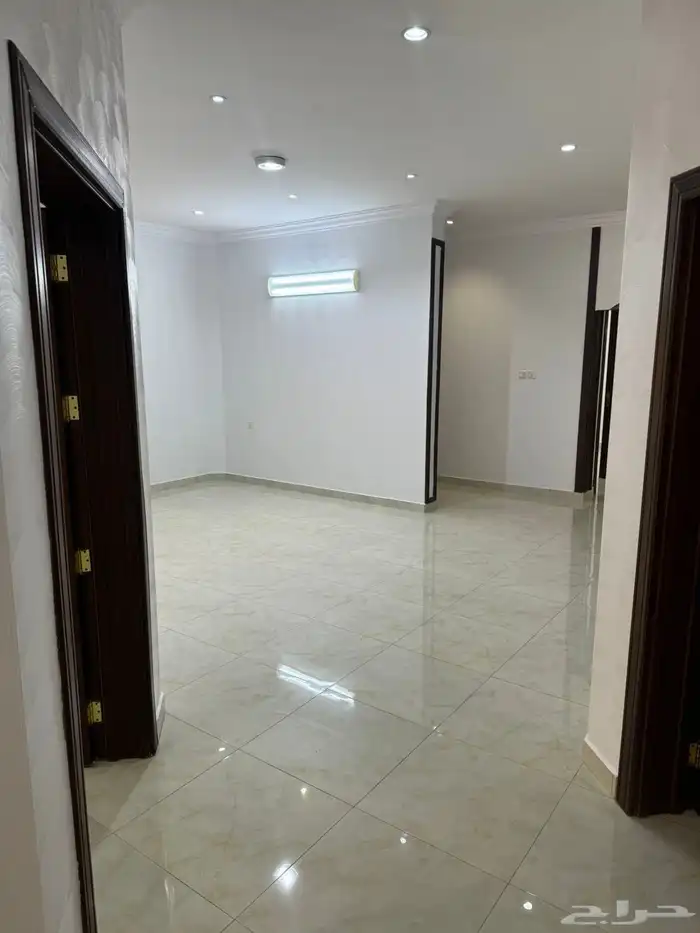عمارة للبيع بحي المنتزة 8