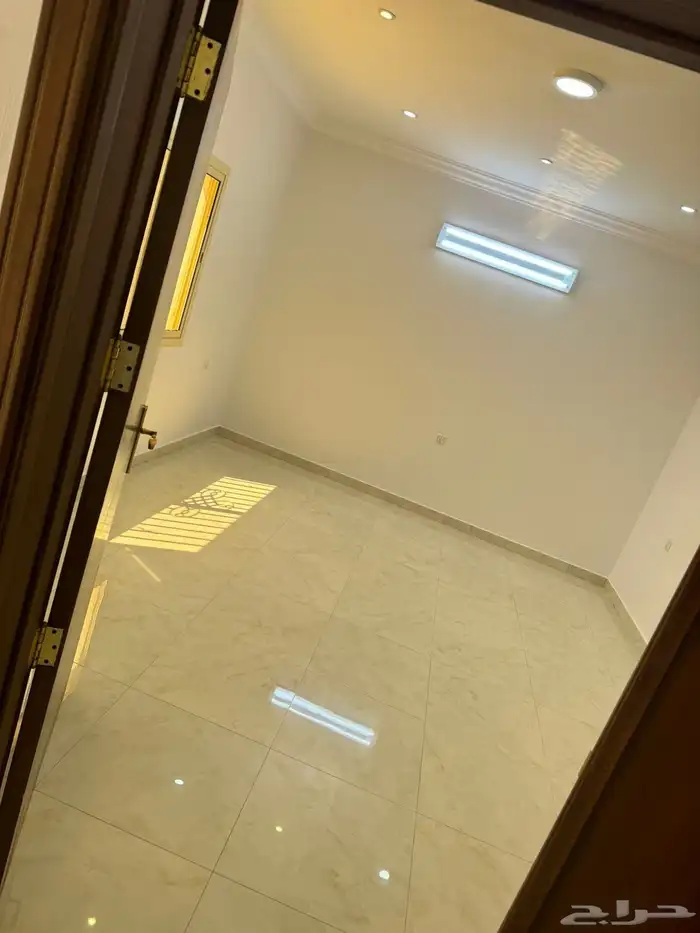 عمارة للبيع بحي المنتزة 5