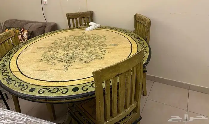 طاولة طعام 2