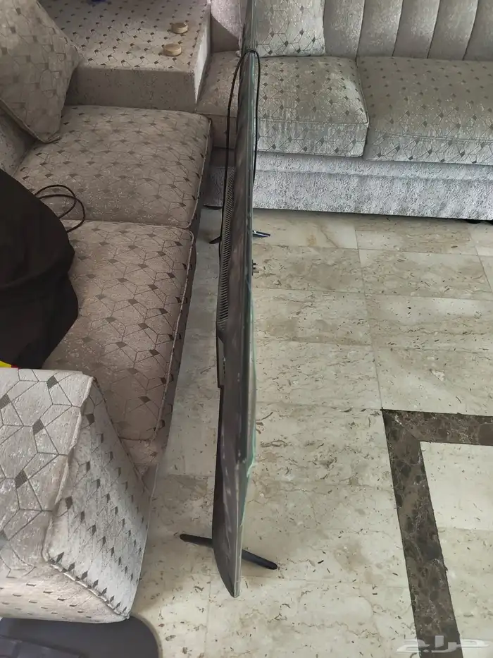 تلفزيون شاشه 64 بوصه 6