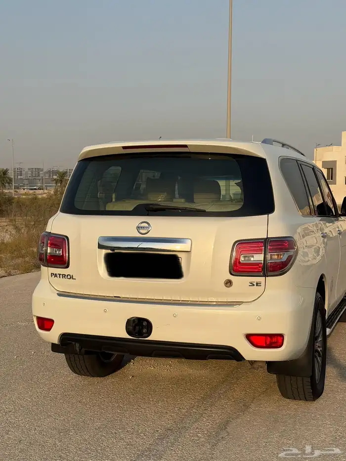 نيسان 2014 على الشرط للبيع او للبدل بسيارة سيدان 3