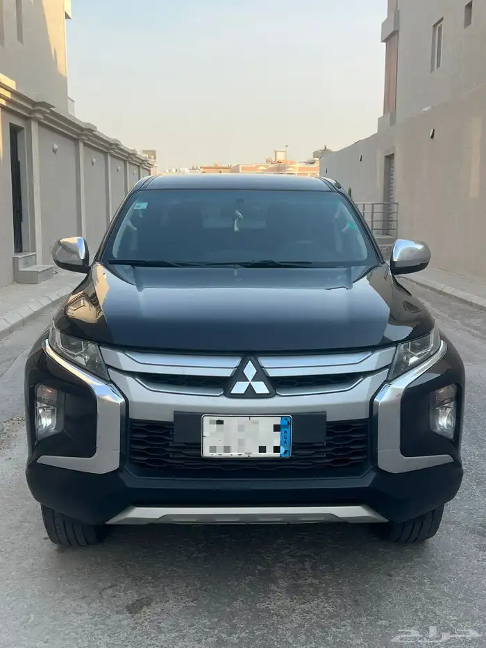 ميتسوبيشي 2021 ديزل 1