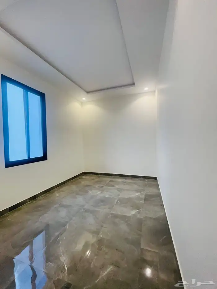 للبيع دور ودرج داخلي و شقتين حي البيان مساحة 360 خلف ماك 28