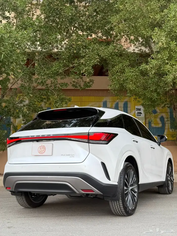 لكزس RX 350h موديل 2023 3
