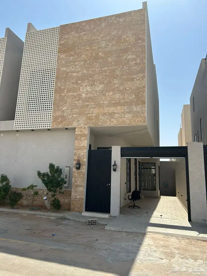 فيلا للإيجار   موقع مميز بدايه المهديه 6