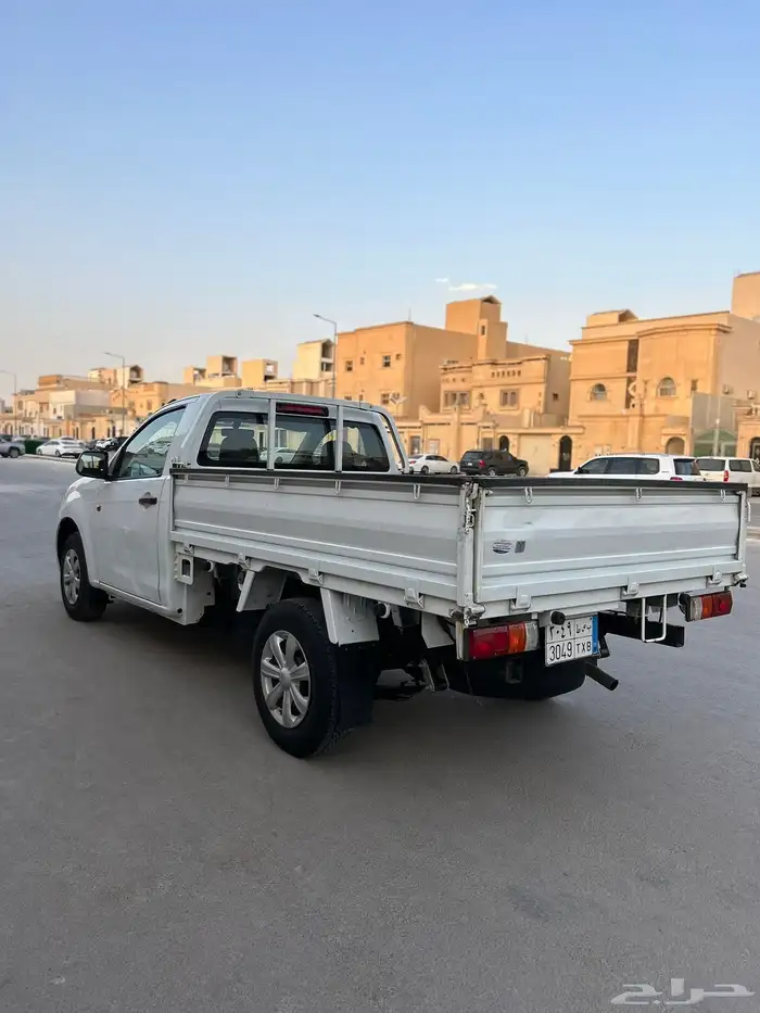 ايسوزو جوانب 2022 مكينة كبيرة 1