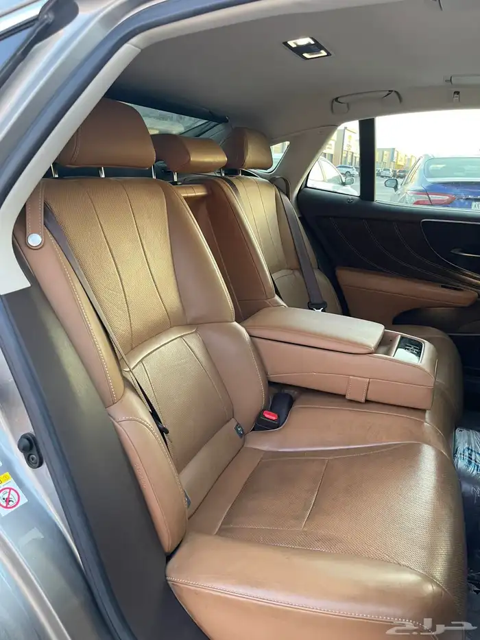 لكزس LS 350. 2019 8