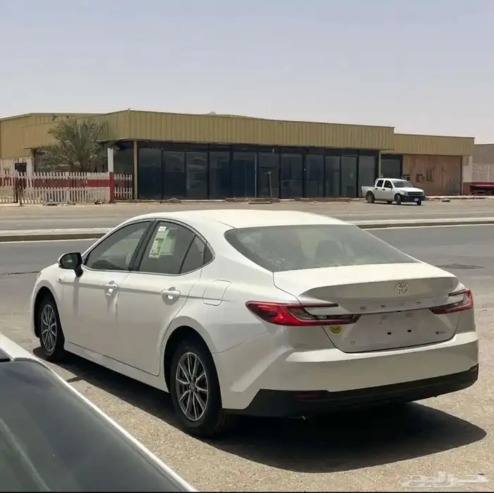 كامري استندر هايبرد 2