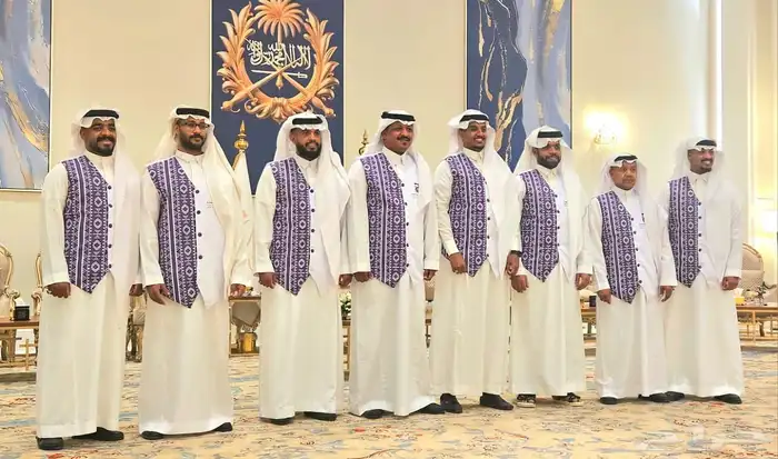 تفصيل وتصميم الزي الموحد والجاهز 14