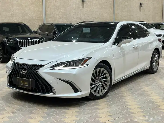 لكزس ES350 موديل 2023 3