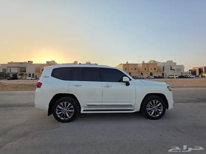 لاندكروزرGXR2022 L4 4