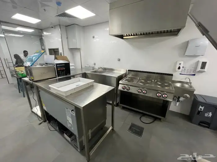 مصنع الاحتراف للإضاءة والصناعه 56