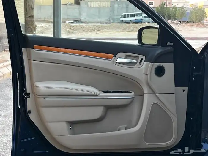 كرايزلر 2014 6 سلندر فل كامل للبيع 30