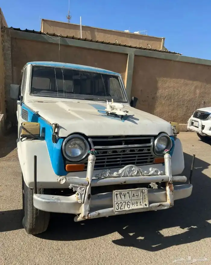 السلام عليكم عندي جيب الموديل1979 1