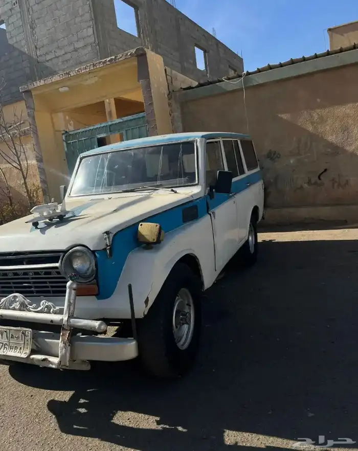 السلام عليكم عندي جيب الموديل1979 7