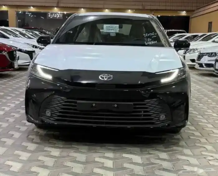 كامري E موديل 2025 بنزين اصفار 0
