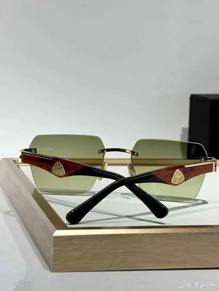 نظارة مايباخ الشمسية 1