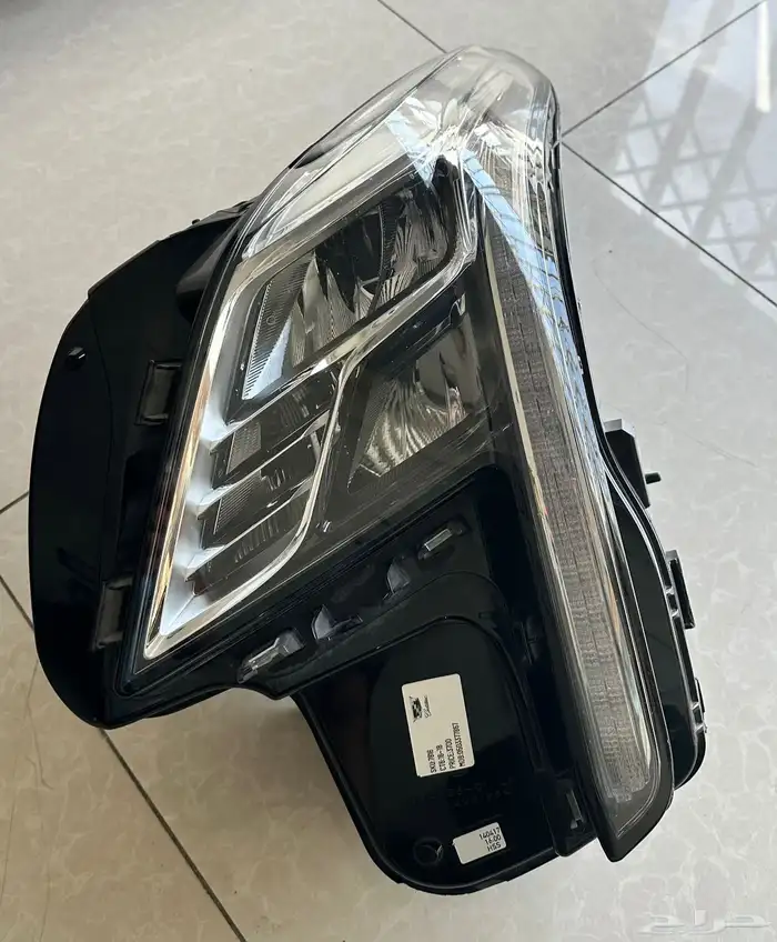 شمعه كاديلاك يمين CT6 2017-2019 2