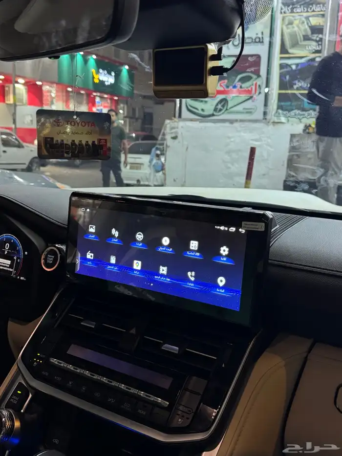 شاشة إماميه وخلفيه لاند كلوزر 2025 0
