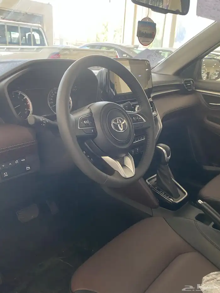 تويتا اوربانGLX2026 6