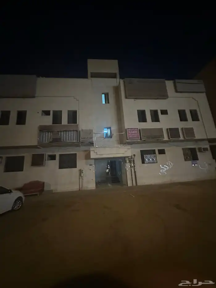 شقق للعزاب حى الشهدا 2500 0