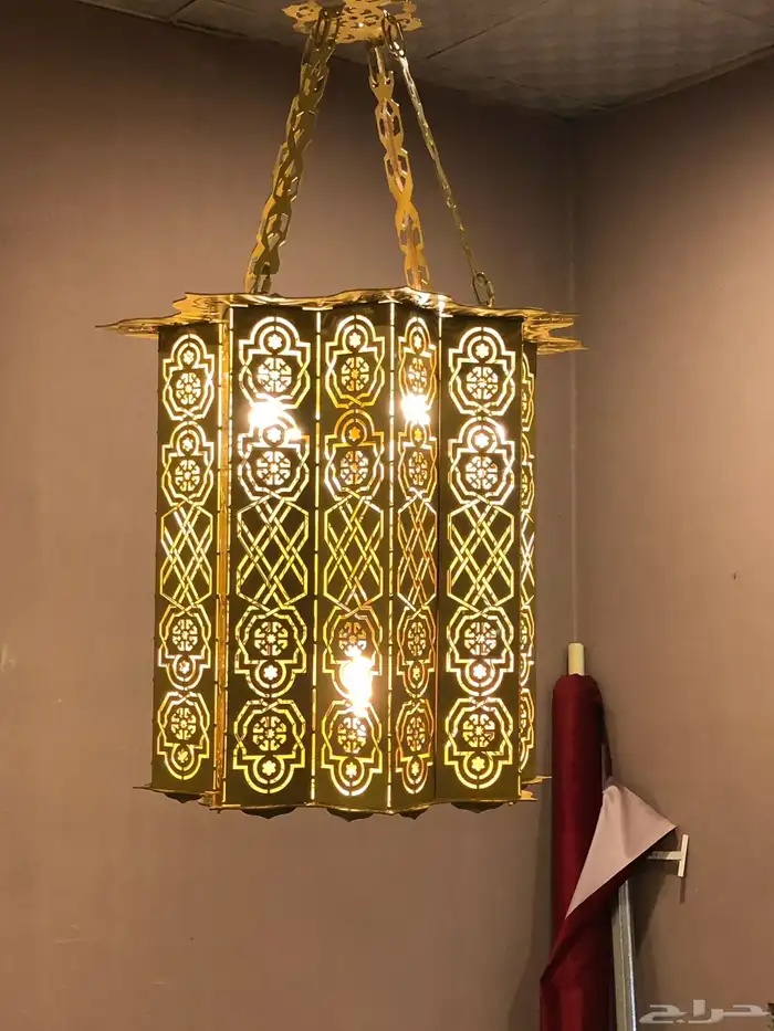 مصنع الاحتراف للإضاءة والصناعه 36