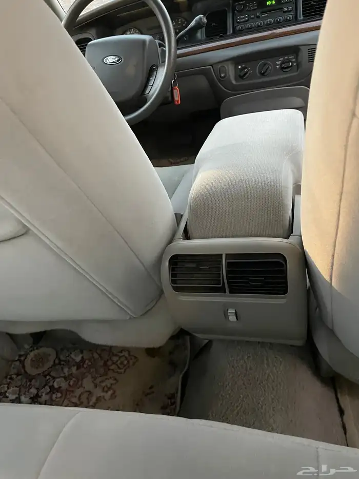 فورد فكتوريا عداد 163 الف فقط 39