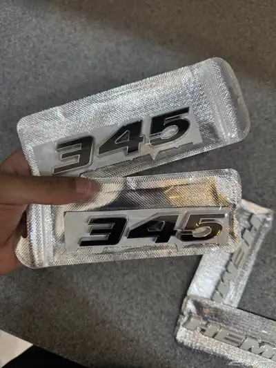 لاصق شعار الرفرف 345 و HEMI دودج تشارجر index