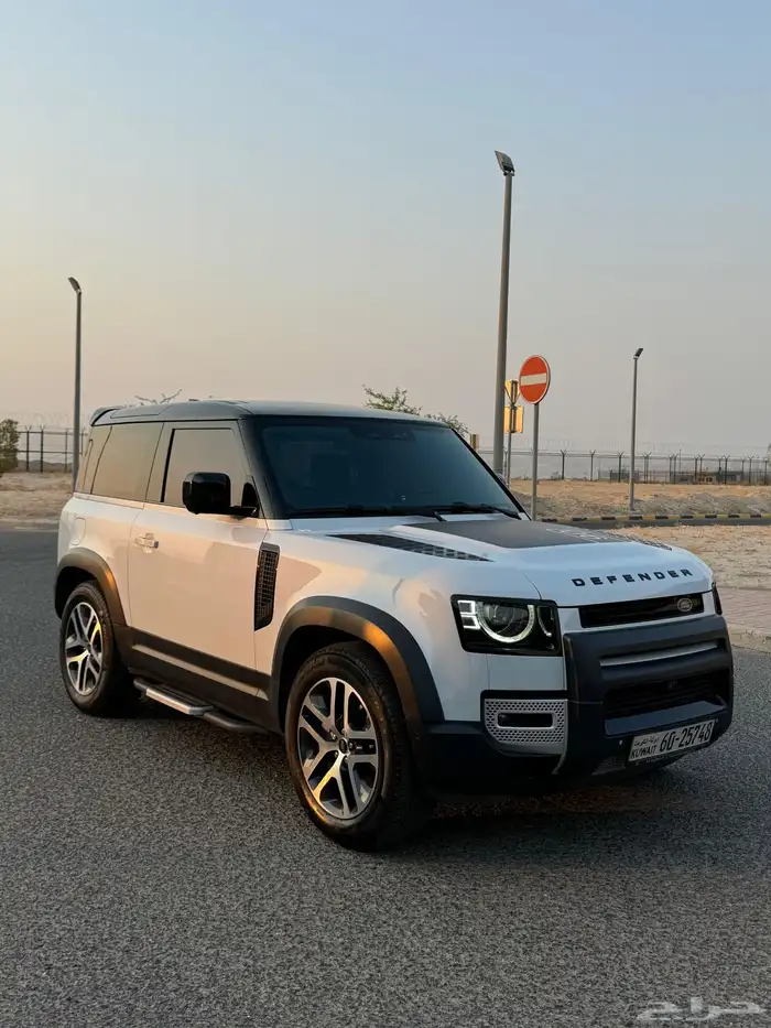 دفيندر p400 باب واحد موديل 2022 بحالة نادره -وارد الكويت 2