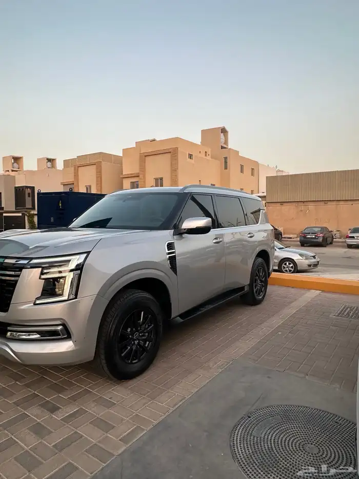 نيسان تيتانيوم 14