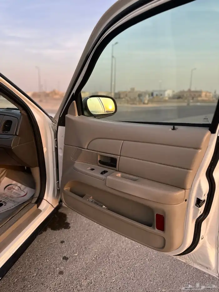 فورد فكتوريا ممشى قليل136 الف 15