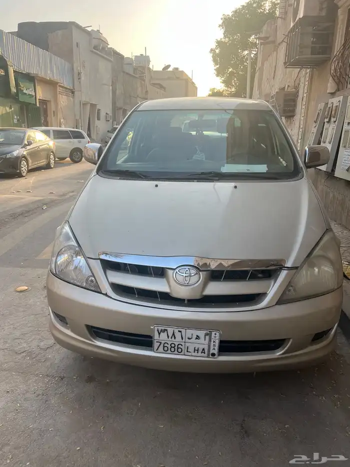 انوفا موديل 2007تمشي 240الف قير اتوميتك بدون صدمات بعع رش 2
