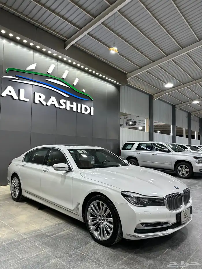 بي ام دبليو 2018 فل كامل li730 لدى معرض الرشيدي) 15