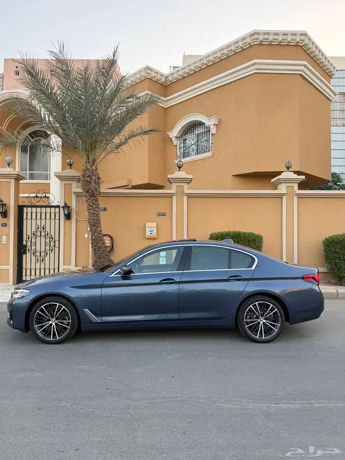 bmw520 فل بريميوم موديل 2023 بحالة الجديد عداد (46000) 2