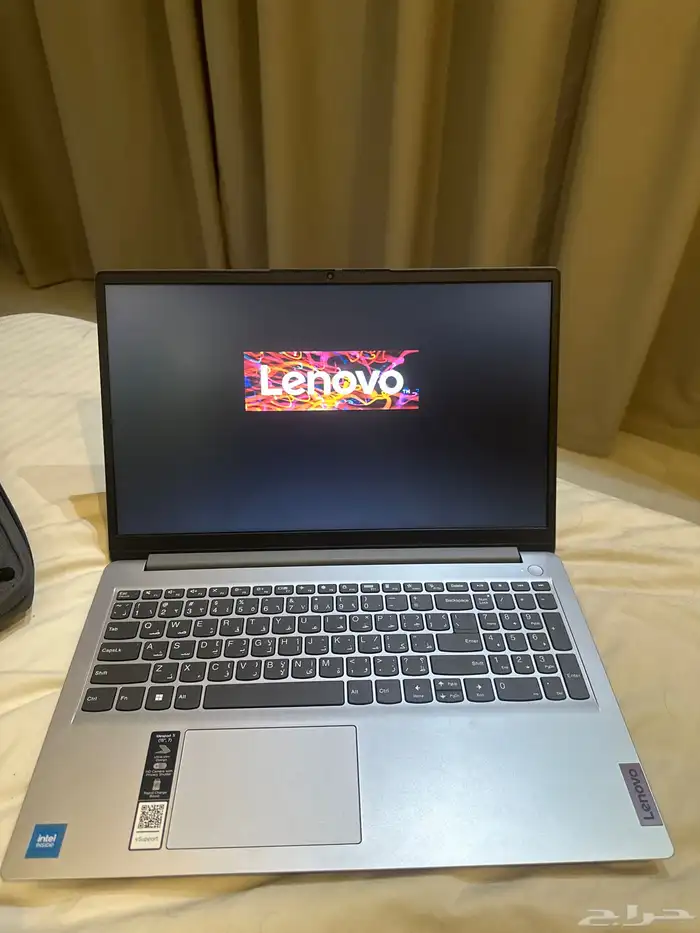 لابتوب لينوفو مع ماوس لاسلكي وحقيبة 4