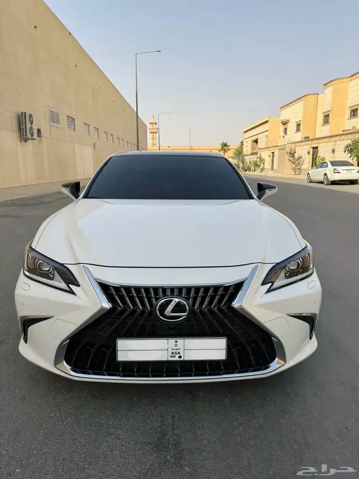 لكزس ES 350 CC 2023 1