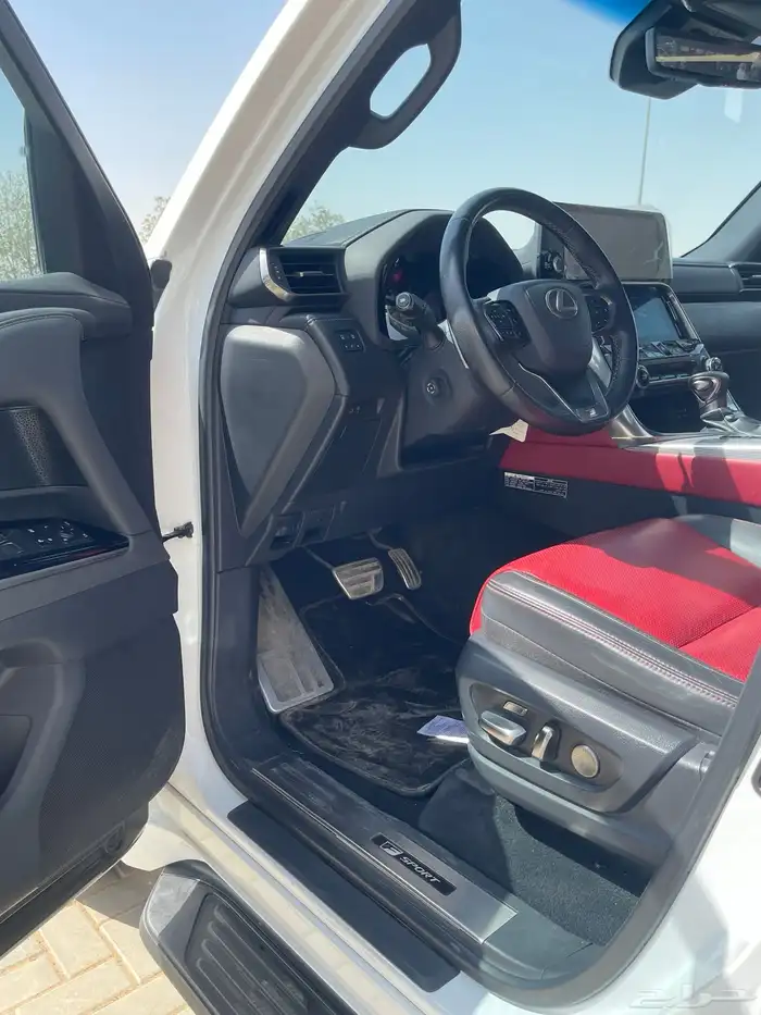 للبيع لكزس LX600 2023. سعودي 8