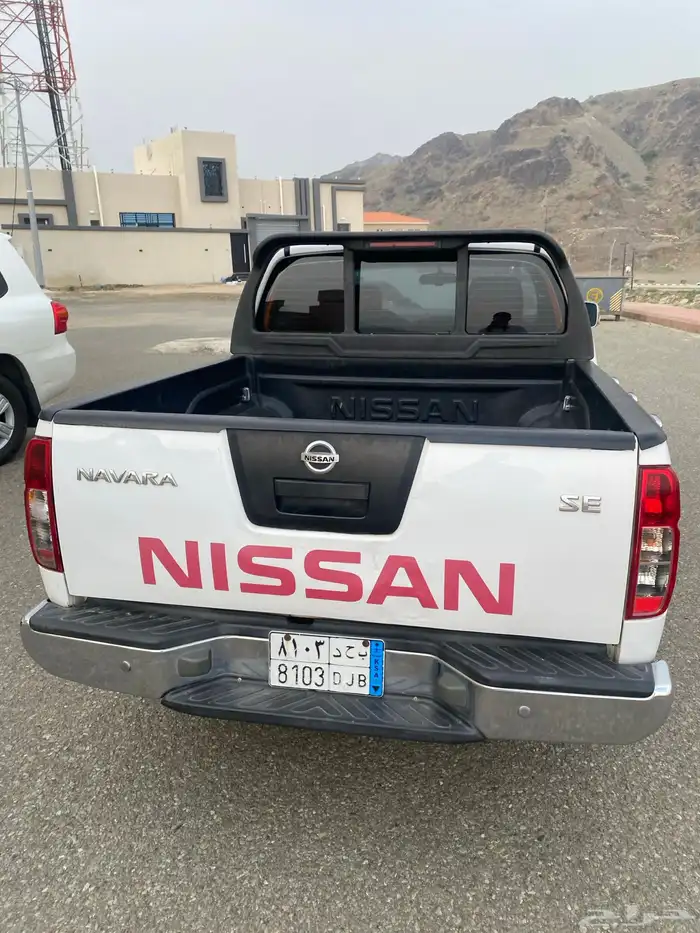 نيسان نافارا 2015 2
