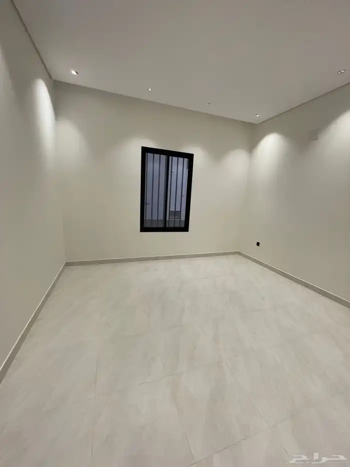 للبيع ارواف ارضيه وعلويه تشيب Vipبالمحاله واصل جميع الخدمات 27