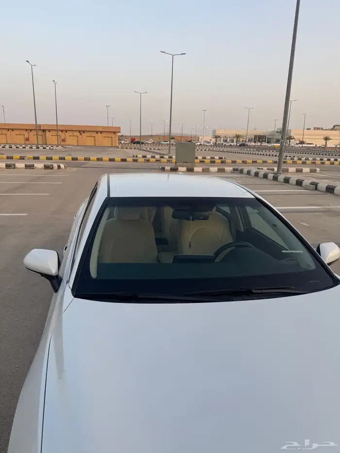 للبيع أفالون وأرد عبداللطيف جميل فئة XLE 16