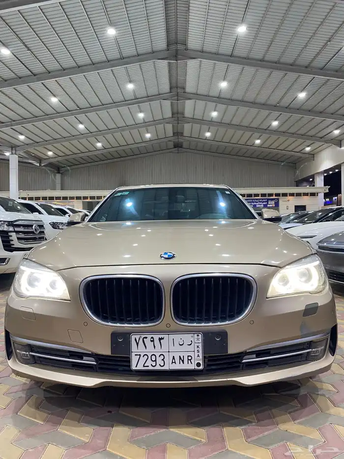 بي ام دبليو LI 730 المديل 2015 العدد 230 الف 2
