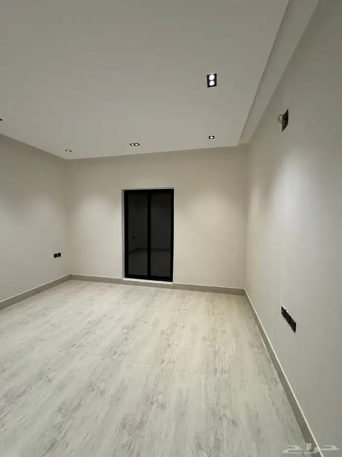دور أرضي في حي البيان 4