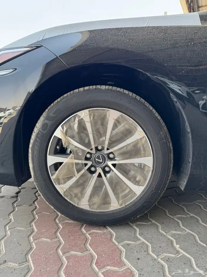 لكزس ES250 فئة AA بنزين 2025 4