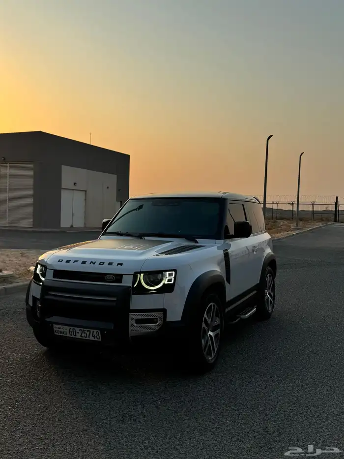 دفيندر p400 باب واحد موديل 2022 بحالة نادره -وارد الكويت 0