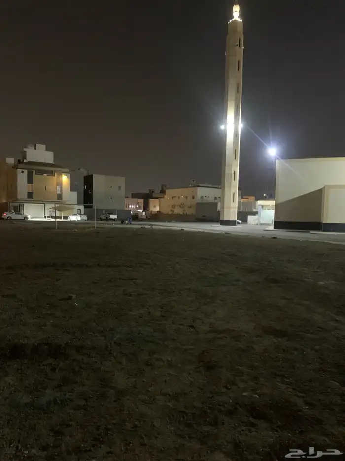 ملعب كوره يحتاج إلى فاعل خير لترميمه 0