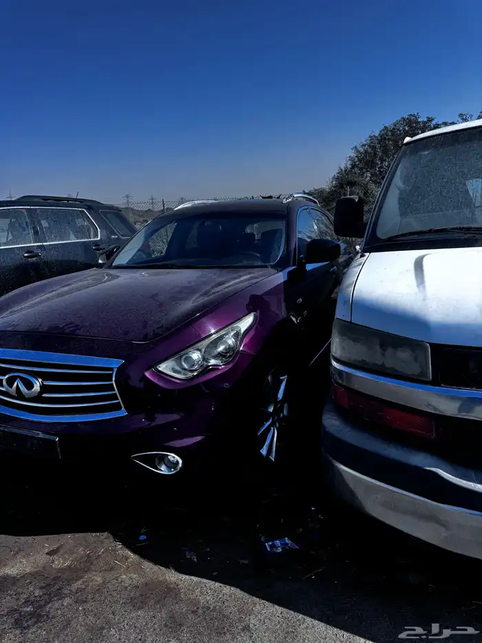 قطع غيار انفنتي كيو اكس 70 Qx70 تشليح 1