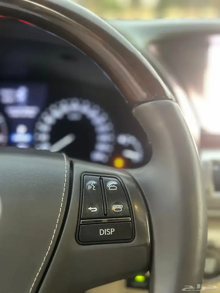 لكزس LS460 موديل 2014 سعودي فل لارج 37